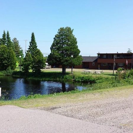 Bear Paw Inn Michigamme Ngoại thất bức ảnh